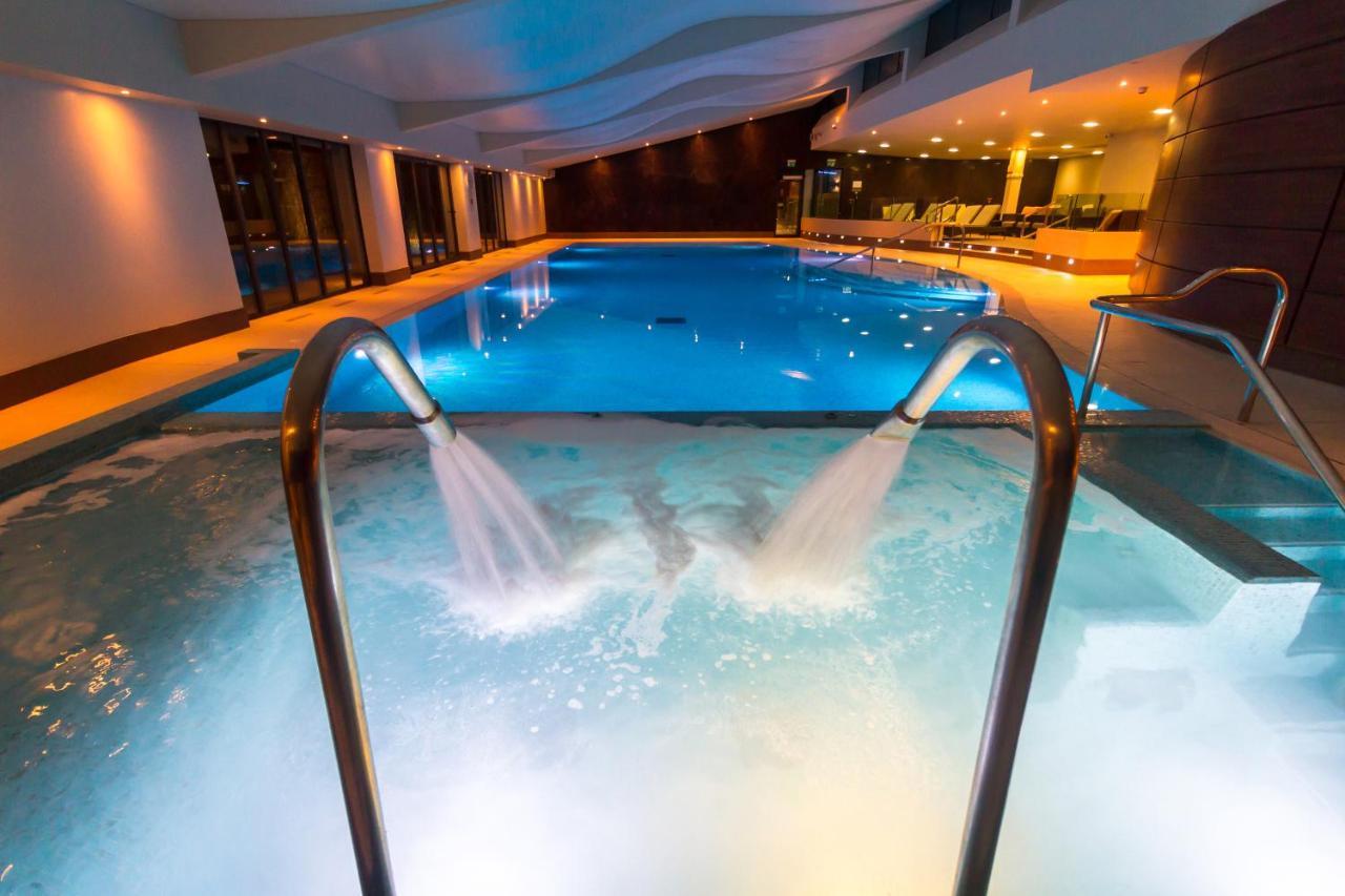 The Mere Golf Resort & Spa Exteriör bild