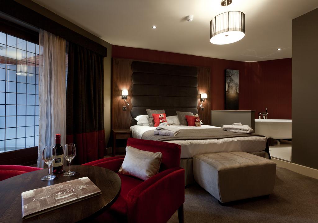 The Mere Golf Resort & Spa Exteriör bild