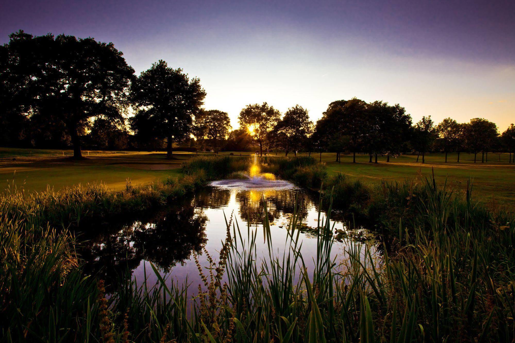 The Mere Golf Resort & Spa Exteriör bild
